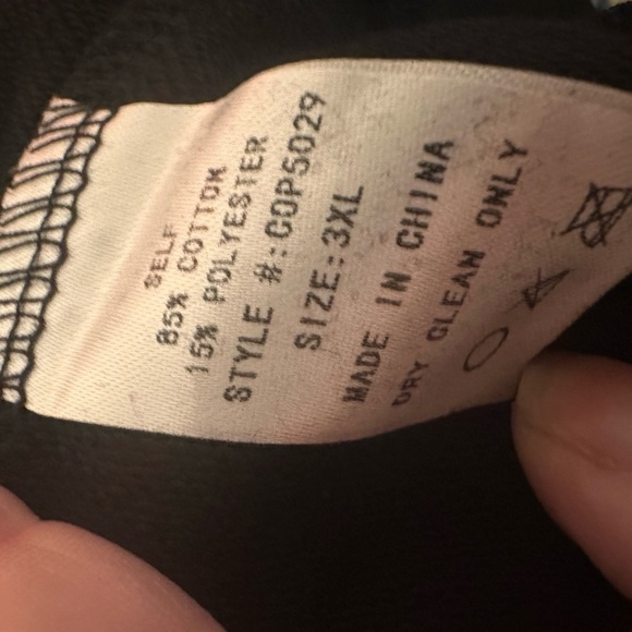 NWT Bubble Long Sleeve Round Neck Raw Hemmed Top - Picture 7 of 10